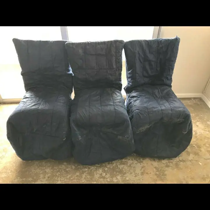 Poltronas embaladas individualmente